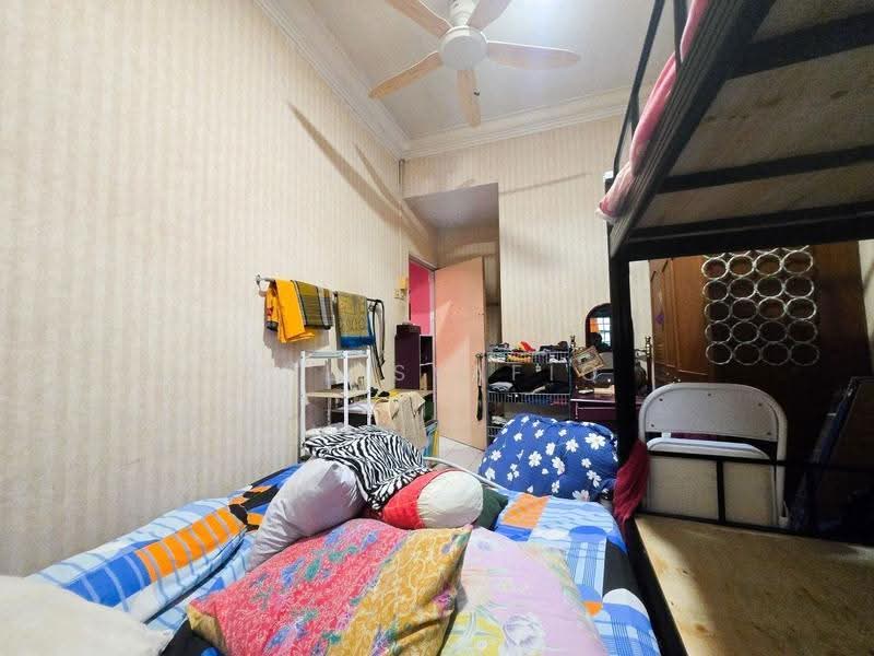 Flat for Sale at Fortune Heights Apartment A7 - Zul Syafiq - Bedroom - PropertyGuru.com.my