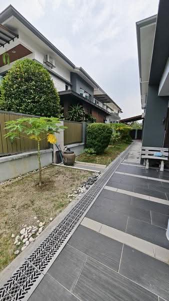 Rumah Berkembar untuk Dijual di Seri Kembangan (Selangor) - June Tan - PropertyGuru.com.my