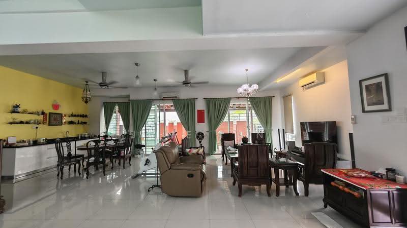 Rumah Berkembar untuk Dijual di Seri Kembangan (Selangor) - June Tan - PropertyGuru.com.my
