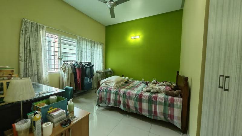 Rumah Berkembar untuk Dijual di Seri Kembangan (Selangor) - June Tan - PropertyGuru.com.my