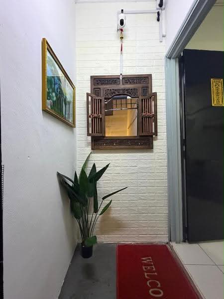 Rumah Flat untuk Disewa di Larkin Perdana - Cora Loh - Entrance - PropertyGuru.com.my