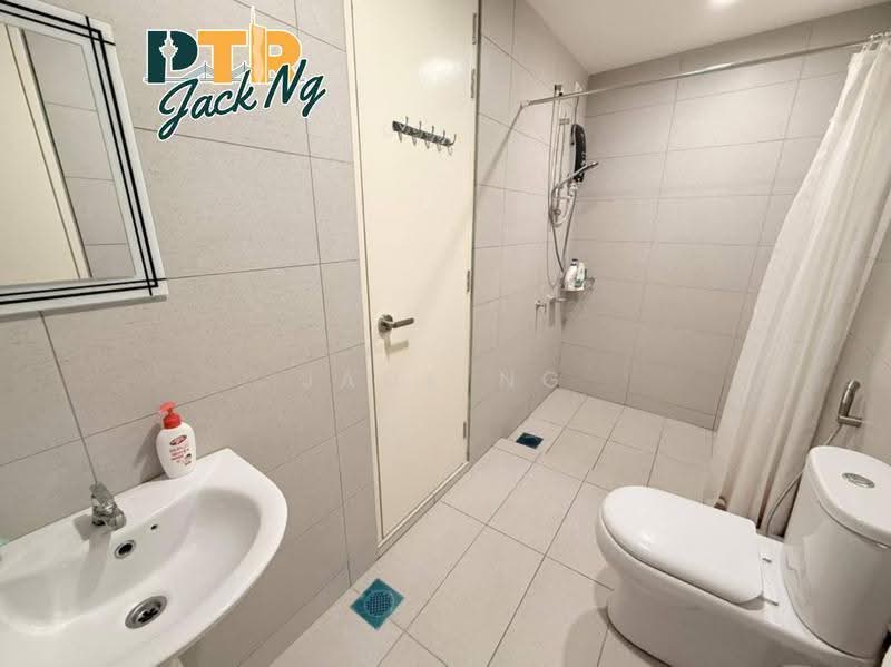 Service Residence for Sale at Woodsbury Suites - Jack Ng - Bathroom - PropertyGuru.com.my