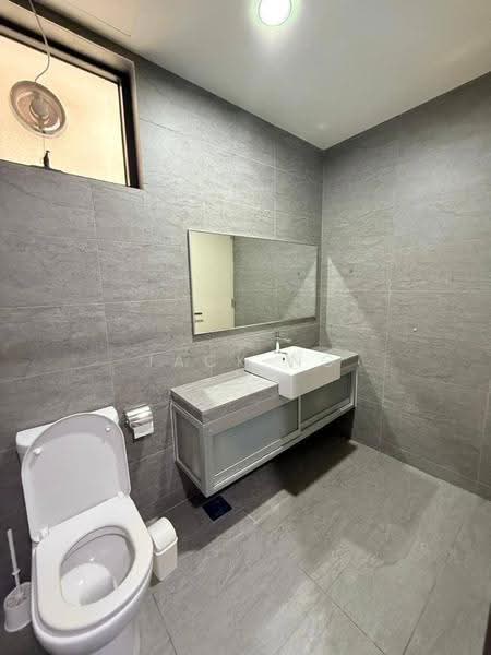 Service Residence for Sale at Woodsbury Suites - Jack Ng - Bathroom - PropertyGuru.com.my