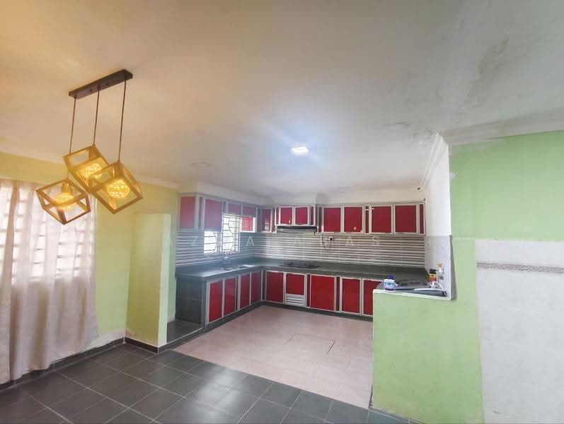 2-storey Terraced House for Sale in Klang (Selangor) - Azwa Abas - Kitchen - PropertyGuru.com.my