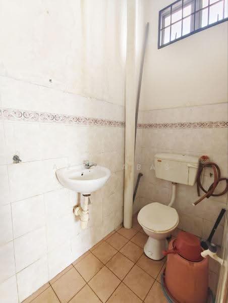 2-storey Terraced House for Sale in Klang (Selangor) - Azwa Abas - Bathroom - PropertyGuru.com.my