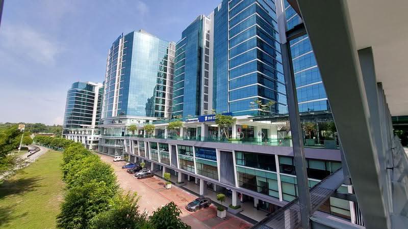 Pejabat untuk Disewa di Seksyen U1 (Glenmarie) - Karen Yoon - Exterior - PropertyGuru.com.my