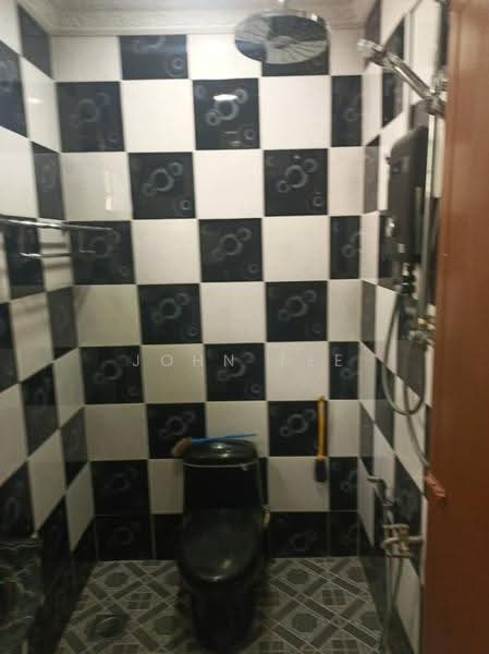 2-storey Terraced House for Sale in Taman Bukit Belimbing (Balakong) - John Tee - Bathroom - PropertyGuru.com.my