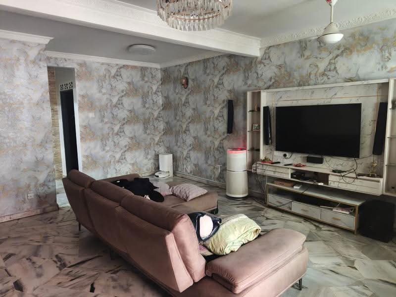 2-storey Terraced House for Sale in Taman Bukit Belimbing (Balakong) - John Tee - Living Room - PropertyGuru.com.my