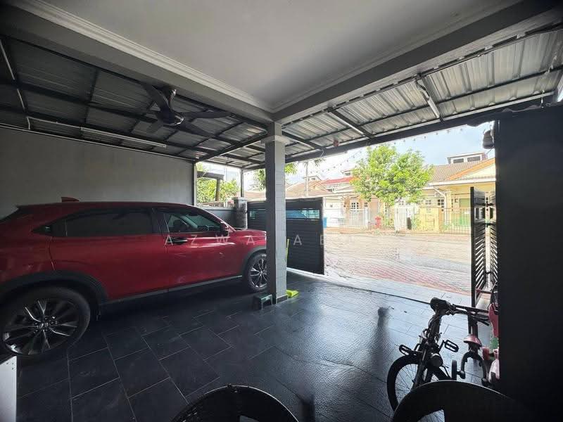 Rumah Teres 1-Tingkat untuk Dijual di Shah Alam (Selangor) - Azwa Abas - Exterior - PropertyGuru.com.my