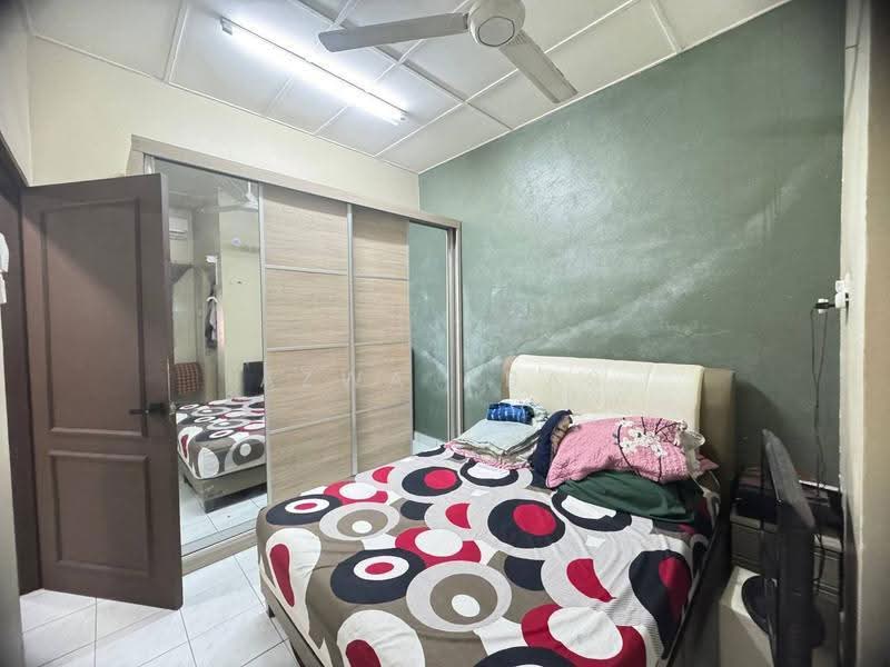 Rumah Teres 1-Tingkat untuk Dijual di Shah Alam (Selangor) - Azwa Abas - Bedroom - PropertyGuru.com.my