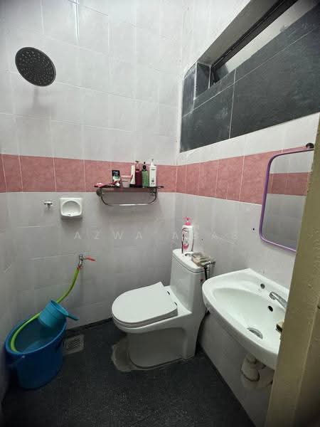 Rumah Teres 1-Tingkat untuk Dijual di Shah Alam (Selangor) - Azwa Abas - Bathroom - PropertyGuru.com.my