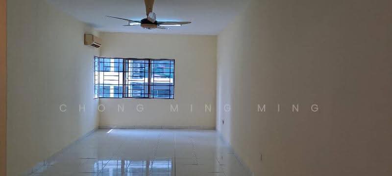 Kediaman Servis untuk Dijual di Koi Kinrara - Chong Ming Ming - Living Room - PropertyGuru.com.my