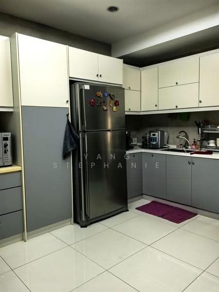 Semi-Detached House for Sale in Bukit Rahman Putra (Sungai Buloh) - Yang Stephanie - Kitchen - PropertyGuru.com.my
