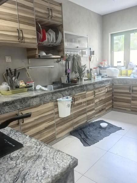 Semi-Detached House for Sale in Bukit Rahman Putra (Sungai Buloh) - Yang Stephanie - Kitchen - PropertyGuru.com.my
