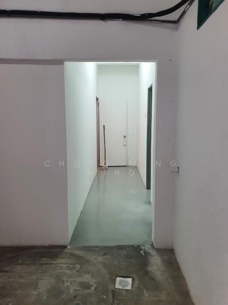 Shop / Office for Sale in Bandar Sri Damansara (Selangor) - Chong Ming Ming - Corridor - PropertyGuru.com.my