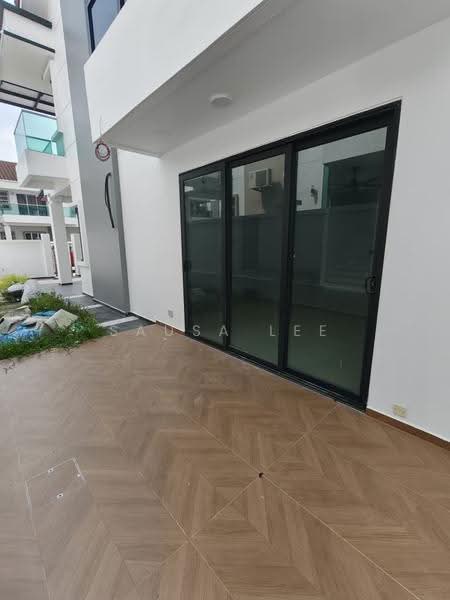 Semi-Detached House for Sale in Taman Kempas Utama (Tebrau) - Sausa Lee - Exterior - PropertyGuru.com.my