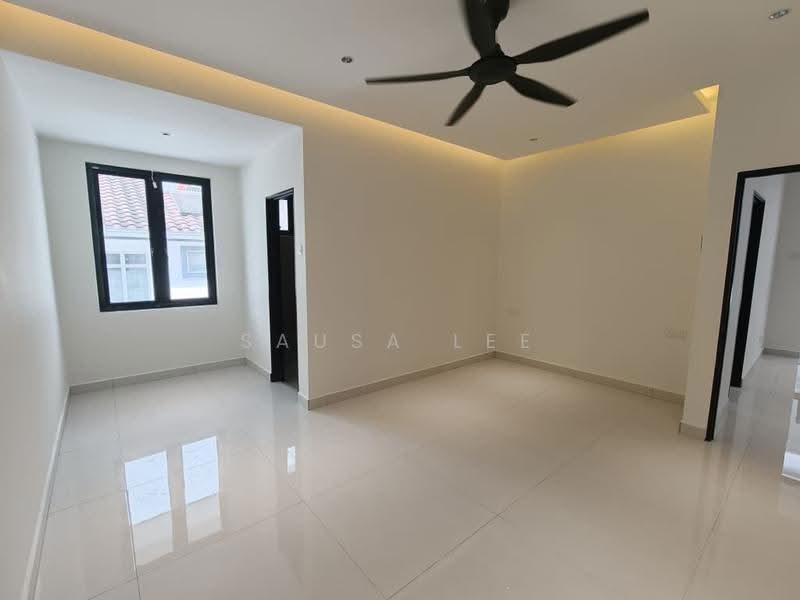 Semi-Detached House for Sale in Taman Kempas Utama (Tebrau) - Sausa Lee - PropertyGuru.com.my