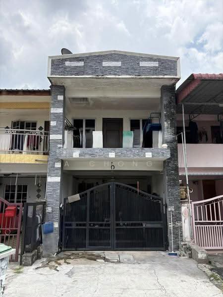 Rumah Teres 2-Tingkat untuk Dijual di PJS 2, Taman Sri Medan (Petaling Jaya) - A Chong - Exterior - PropertyGuru.com.my