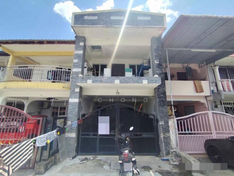 Rumah Teres 2-Tingkat untuk Dijual di PJS 2, Taman Sri Medan (Petaling Jaya) - A Chong - Exterior - PropertyGuru.com.my