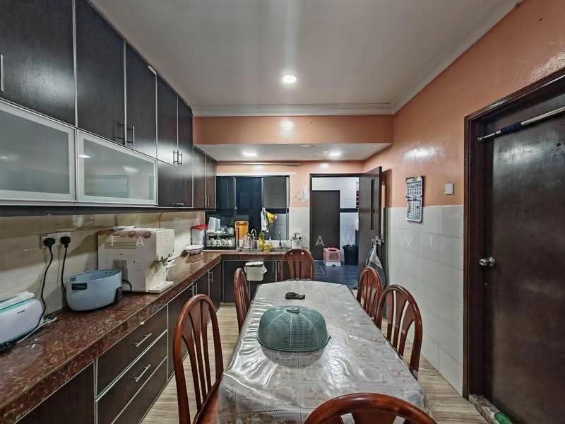 Rumah Teres 2-Tingkat untuk Dijual di Petaling Jaya (Selangor) - Fauran Nawawi - Kitchen - PropertyGuru.com.my