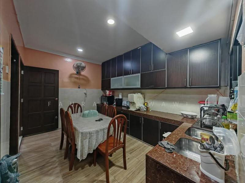 Rumah Teres 2-Tingkat untuk Dijual di Petaling Jaya (Selangor) - Fauran Nawawi - Kitchen - PropertyGuru.com.my