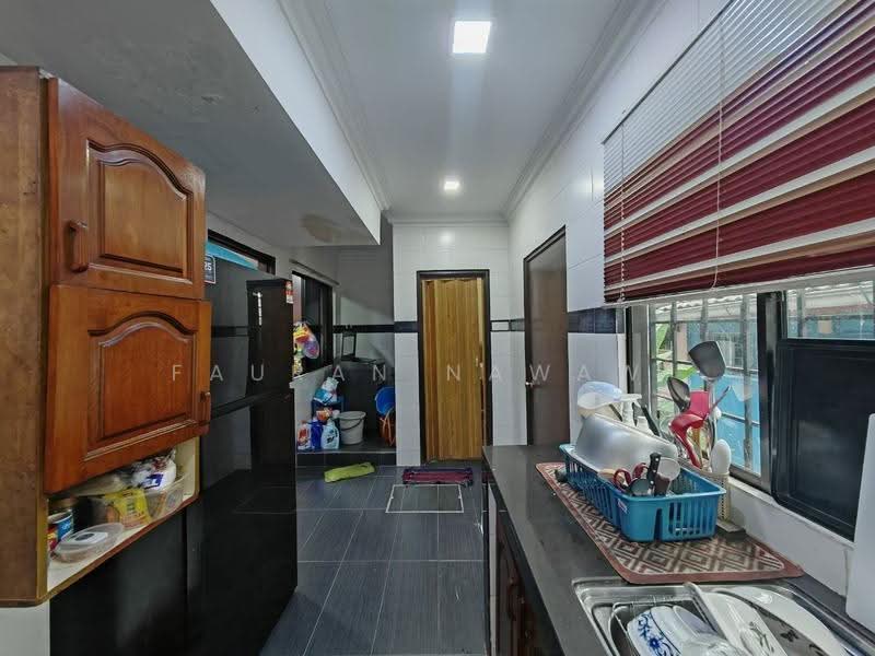 Rumah Teres 2-Tingkat untuk Dijual di Petaling Jaya (Selangor) - Fauran Nawawi - Kitchen - PropertyGuru.com.my