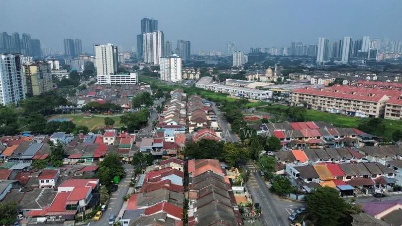 Rumah Teres 2-Tingkat untuk Dijual di Petaling Jaya (Selangor) - Fauran Nawawi - PropertyGuru.com.my