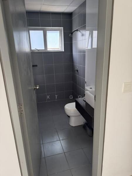 Kondominium untuk Dijual di The Wharf Residence - KT Go - Bathroom - PropertyGuru.com.my