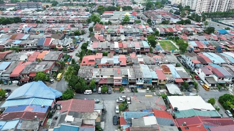 2-storey Terraced House for Sale in Petaling Jaya (Selangor) - Fauran Nawawi - PropertyGuru.com.my
