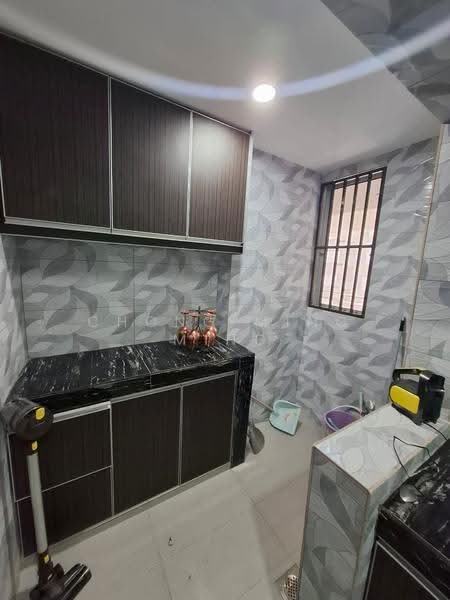 Pangsapuri untuk Dijual di Glory Beach Resort - Chong Ming Ming - Kitchen - PropertyGuru.com.my
