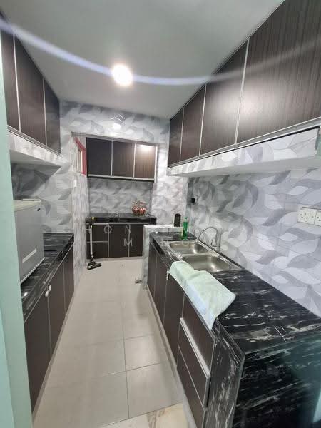 Pangsapuri untuk Dijual di Glory Beach Resort - Chong Ming Ming - Kitchen - PropertyGuru.com.my
