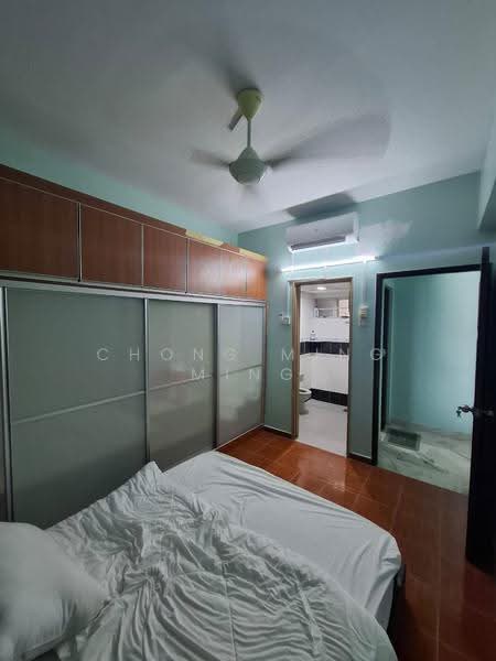 Pangsapuri untuk Dijual di Glory Beach Resort - Chong Ming Ming - Bedroom - PropertyGuru.com.my