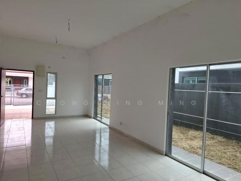 Semi-Detached House for Sale in Seremban (Negeri Sembilan) - Chong Ming Ming - Living Room - PropertyGuru.com.my
