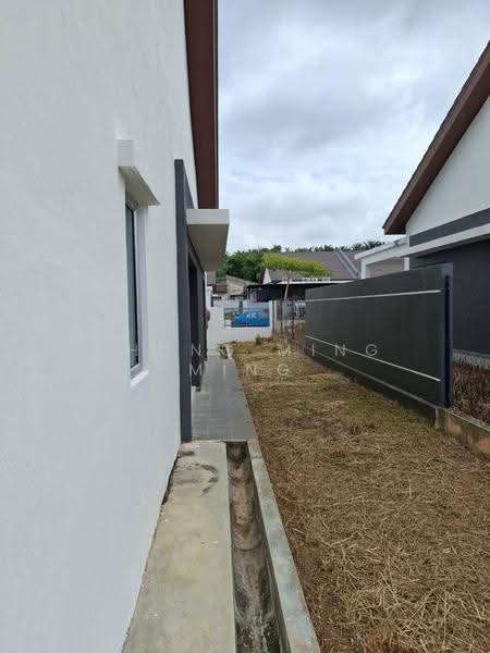 Semi-Detached House for Sale in Seremban (Negeri Sembilan) - Chong Ming Ming - Exterior - PropertyGuru.com.my