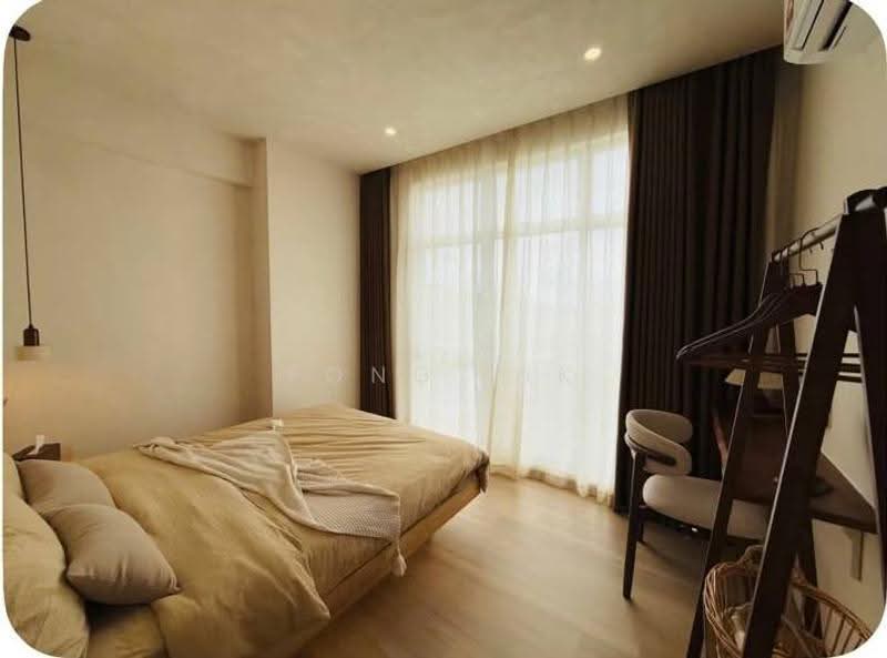Service Residence for Sale at Midas @ Seri Alam - Fong Lik - Bedroom - PropertyGuru.com.my