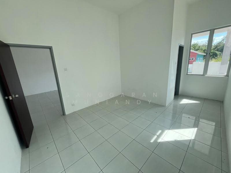 Semi-Detached House for Sale in Rumah Berkembar Setingkat di Pokok Sena (Pokok Sena) - Sanggaran Muniandy - Interior - PropertyGuru.com.my