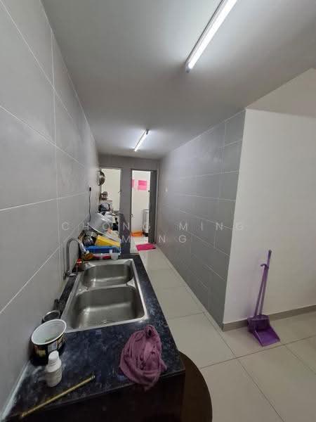Apartment for Sale at Vista Sri Tanjung - Chong Ming Ming - Kitchen - PropertyGuru.com.my