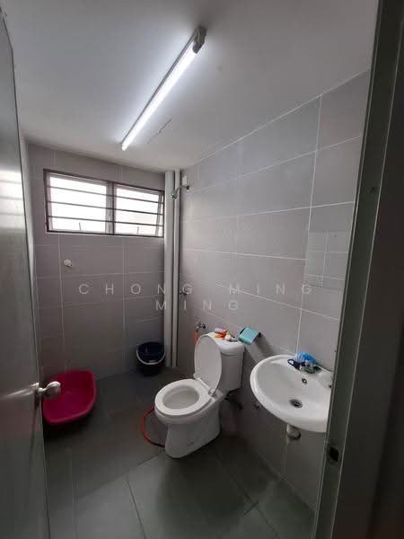 Apartment for Sale at Vista Sri Tanjung - Chong Ming Ming - Bathroom - PropertyGuru.com.my