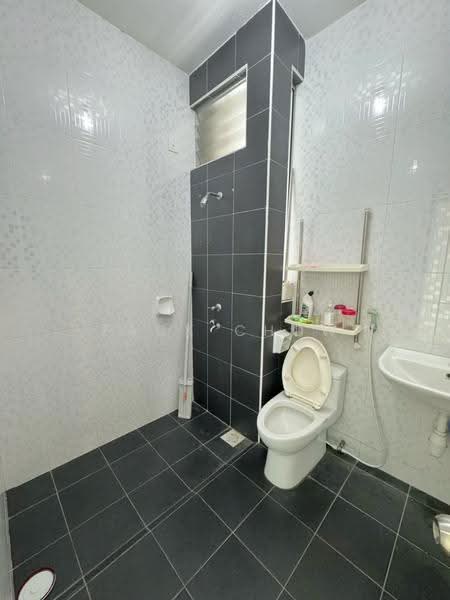 2-storey Terraced House for Sale in Taman Mutiara Rini (Skudai) - Zack Chow - Bathroom - PropertyGuru.com.my