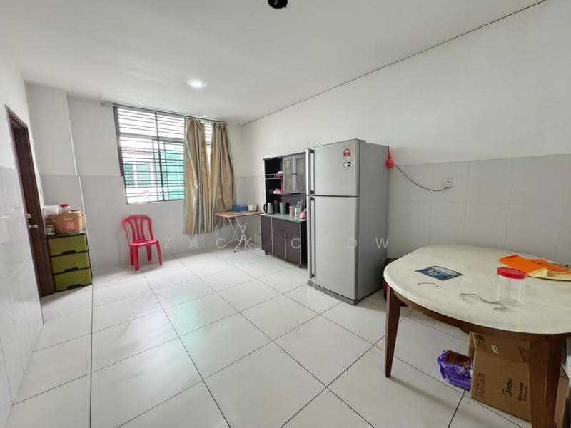 2-storey Terraced House for Sale in Taman Mutiara Rini (Skudai) - Zack Chow - Kitchen - PropertyGuru.com.my
