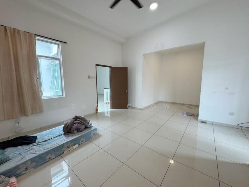 2-storey Terraced House for Sale in Taman Mutiara Rini (Skudai) - Zack Chow - Living Room - PropertyGuru.com.my