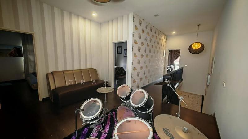 Rumah Kluster untuk Dijual di Setia Tropika (Johor Bahru) - Grace Ella - Corridor - PropertyGuru.com.my