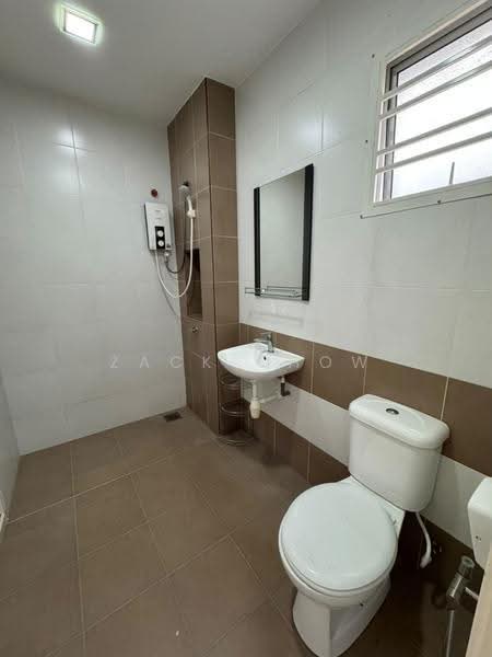 Rumah Teres 2-Tingkat untuk Dijual di Taman Seri Austin (Tebrau) - Zack Chow - Bathroom - PropertyGuru.com.my