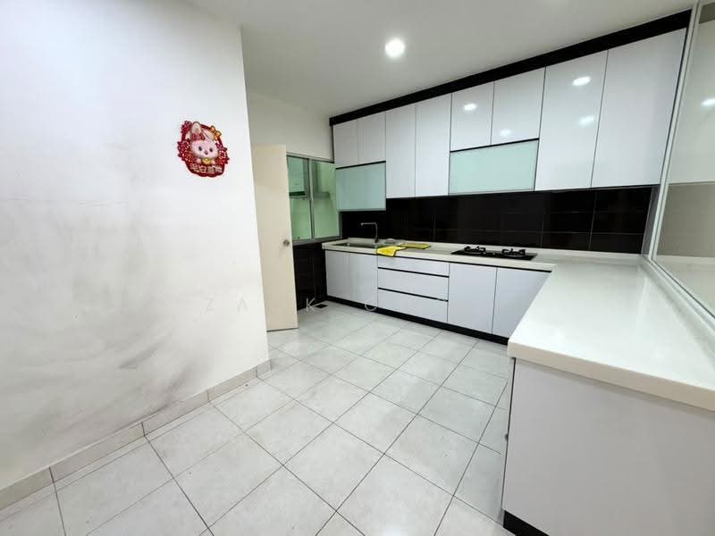 Rumah Teres 2-Tingkat untuk Dijual di Taman Seri Austin (Tebrau) - Zack Chow - Kitchen - PropertyGuru.com.my
