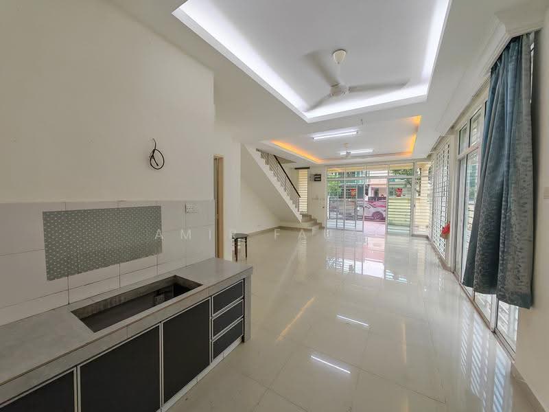 Rumah Teres 2-Tingkat untuk Disewa di Ampang Saujana (Ampang) - Amir Fauzi - Living Room - PropertyGuru.com.my