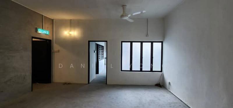 Shop for Sale in Taman Tasek (Johor Bahru) - Daniel Yong - Interior - PropertyGuru.com.my