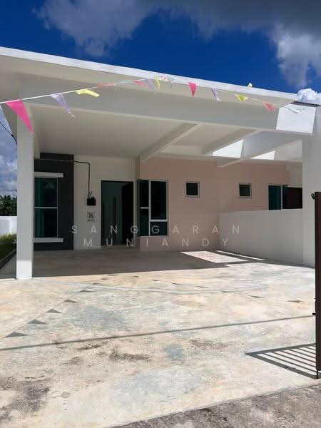 Semi-Detached House for Sale in Rumah Berkembar Setingkat di Bagan Serai (Bagan Serai) - Sanggaran Muniandy - Exterior - PropertyGuru.com.my