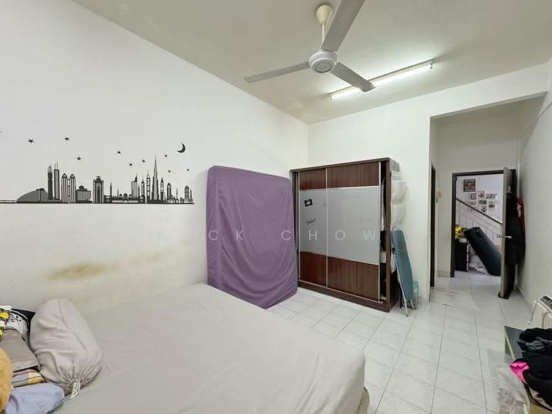Rumah Teres 1.5-Tingkat untuk Dijual di Taman Pelangi Indah (Ulu Tiram) - Zack Chow - Bedroom - PropertyGuru.com.my