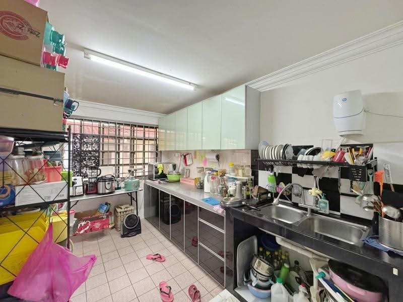 Rumah Teres 1.5-Tingkat untuk Dijual di Taman Pelangi Indah (Ulu Tiram) - Zack Chow - Kitchen - PropertyGuru.com.my