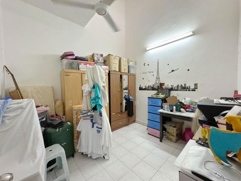 Rumah Teres 1.5-Tingkat untuk Dijual di Taman Pelangi Indah (Ulu Tiram) - Zack Chow - Bedroom - PropertyGuru.com.my